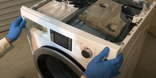 Ремонт стиральных машин Whirlpool в Клинцах – сервис от Мастер24, цены от 2079 руб