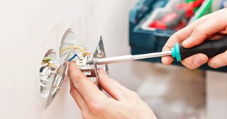 Электромонтажные работы в Клинцах от Мастер24 — электромонтаж под ключ, цены от 1663 руб., заказать услуги