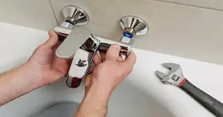 Установка смесителя в Клинцах в октябре